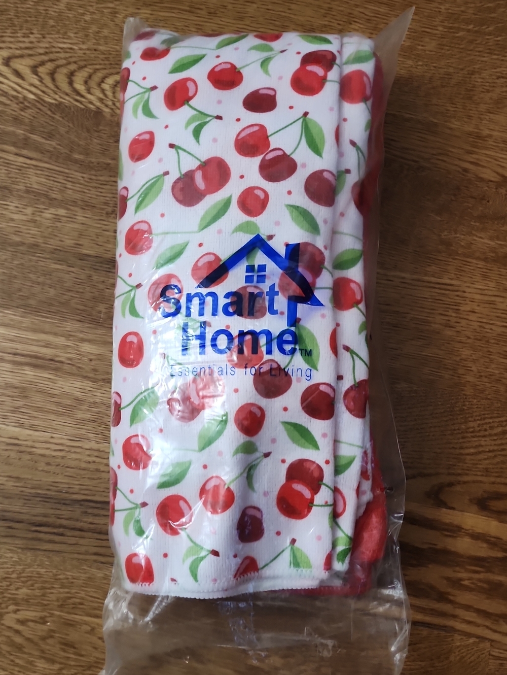 NIB Smart Home Essentials Cherry Kitchen Towel & Linens Set - 7 Pieces